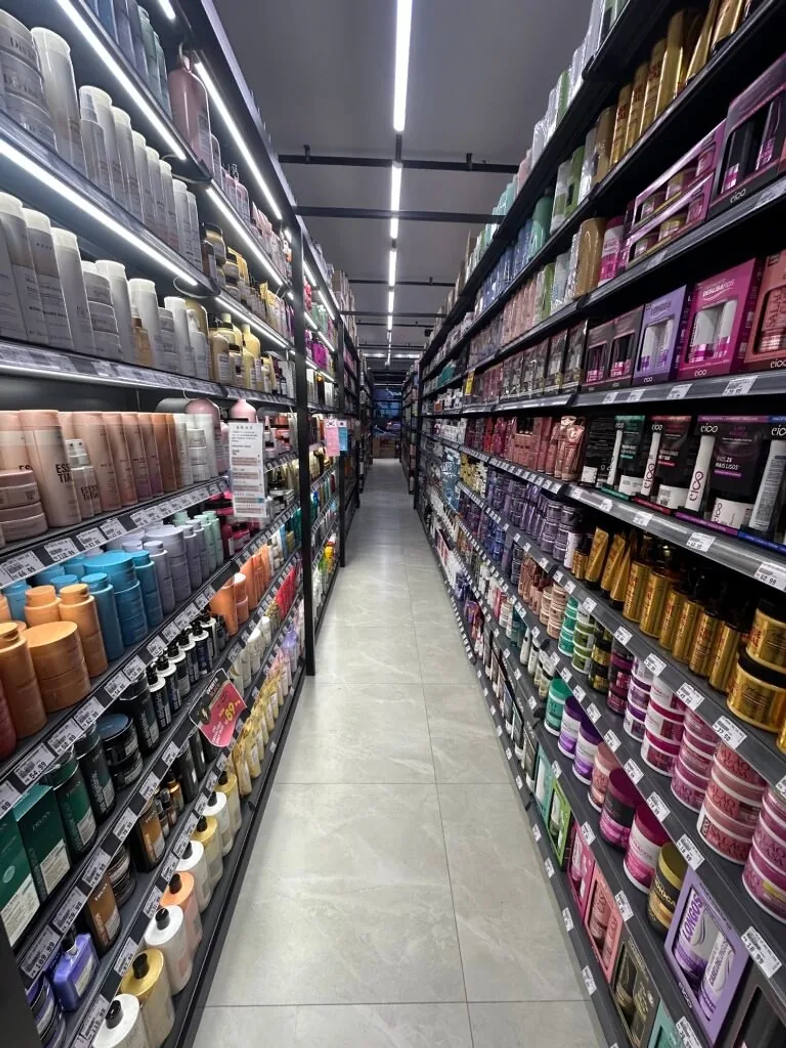 Seção de Cabelo e coloração na loja Zowi